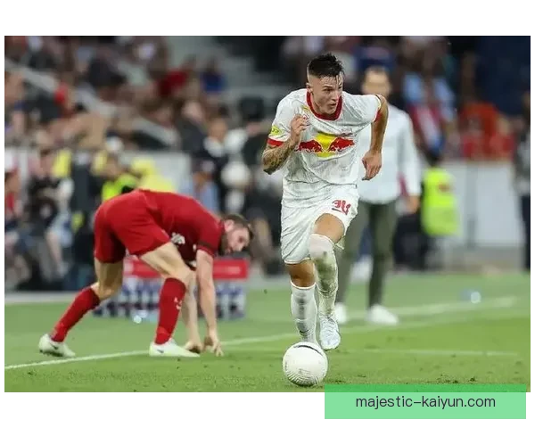 西甲赫罗纳更衣室状态回暖，引发球员士气提升的积极趋势