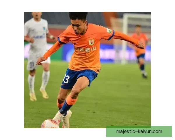 足球明星近期表现稳健，赛场亮点频现